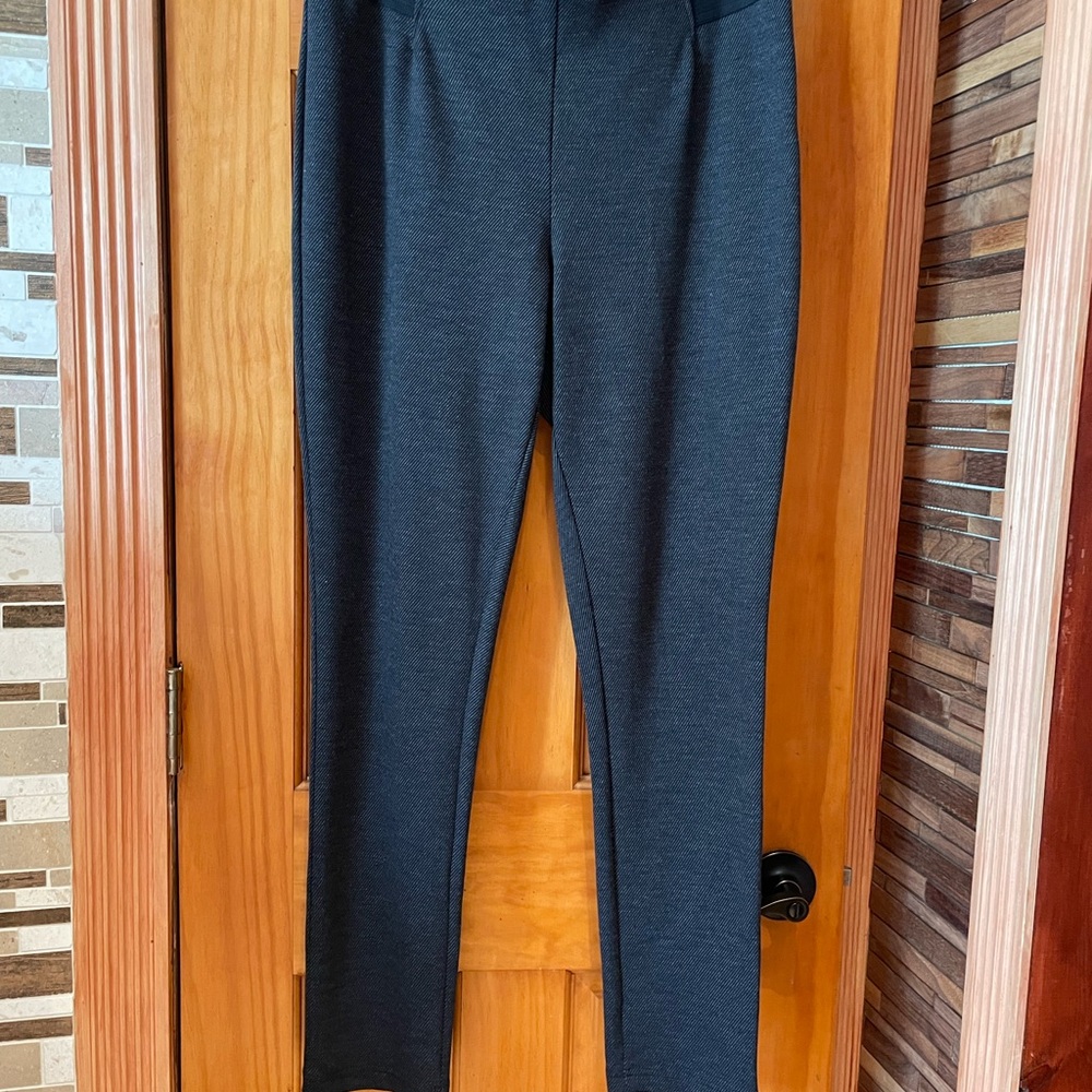 CHAPS .Dark Gray Slim Fit Pants , new.